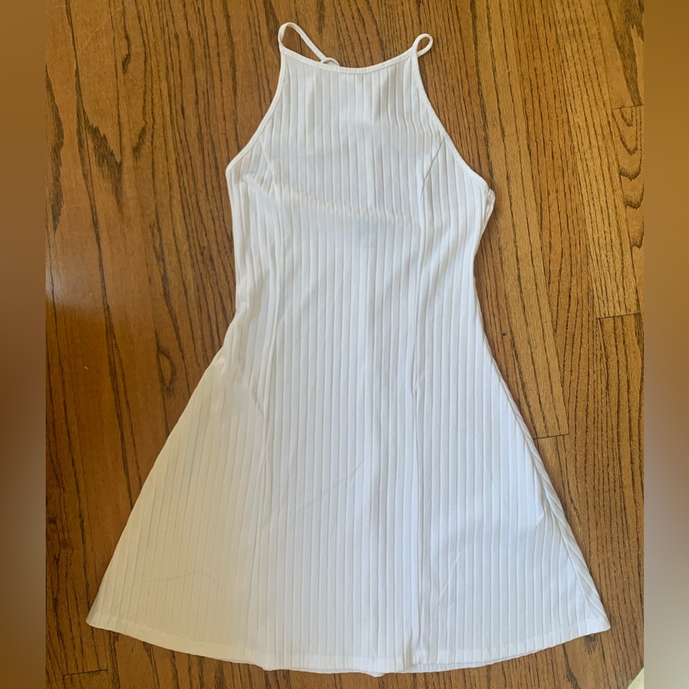 FOREVER 21 RIBBED WHITE HALTER MINI DRESS IN SIZE MEDIUM